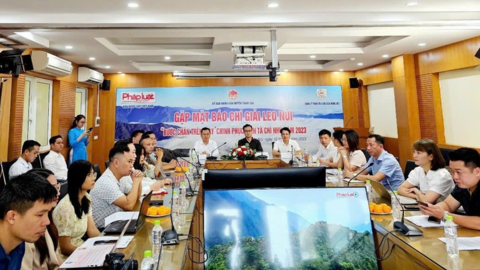“Bước chân trên mây”, cùng chinh phục đỉnh Tà Chì Nhù