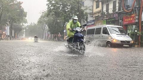 Nhiều khu vực trên cả nước có mưa dông