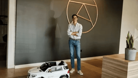 Alto - Startup gọi xe hứa hẹn ‘đánh bật’ Uber: Tài xế nhận lương trung bình từ 15-20 USD/giờ, khách hàng được được mở cửa xe, mời nước