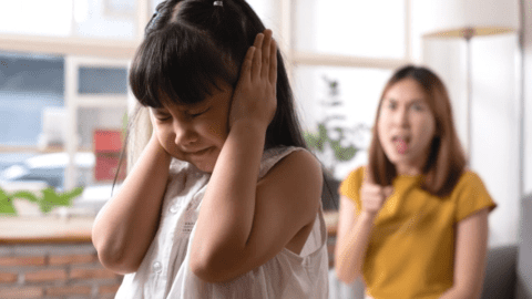 3 cách giáo dục ảnh hưởng tiêu cực cả đời con nhưng nhiều cha mẹ vẫn xem như 'bảo bối'