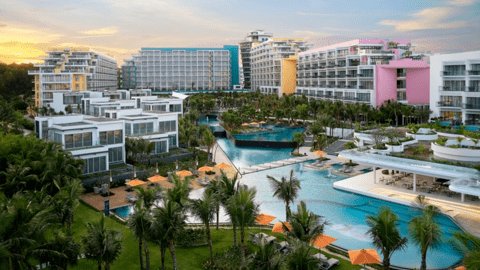 Một ngày tại Bãi Khem - nơi lọt top 50 bãi biển đẹp nhất hành tinh