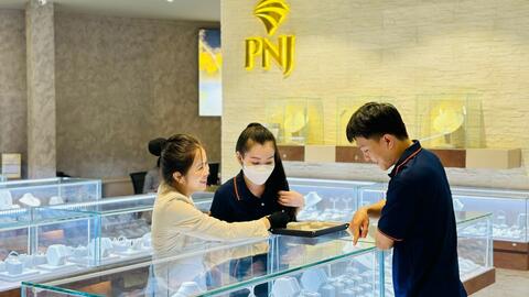 Lợi nhuận PNJ đạt trên 1.300 tỷ đồng sau 9 tháng năm 2023