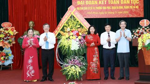 Lãnh đạo thành phố dự Ngày hội Đại đoàn kết tại quận Ba Đình