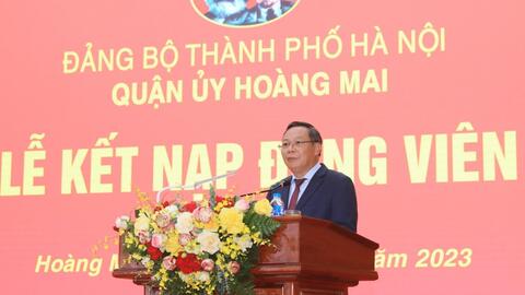 Kết nạp thêm 20 quần chúng vào Đảng bộ lớn thứ hai Thủ đô