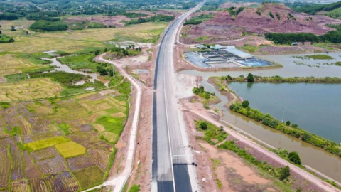 Bàn cách 'thúc' tăng trưởng kinh tế năm 2024