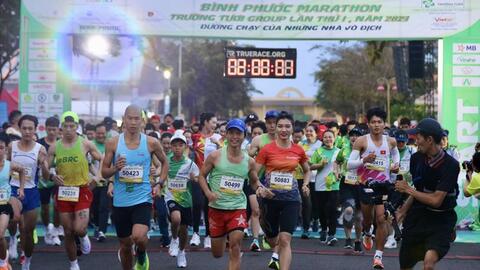 Hoàng Nguyên Thanh vô địch Giải marathon Bình Phước 2023