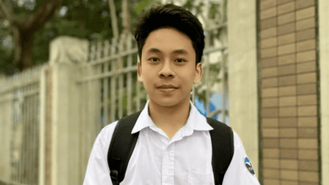 Ôn thi gấp rút, nam sinh Hà Nội vẫn thi đỗ trường THPT Chuyên Ngoại ngữ, một trong những trường đỉnh nhất Thủ đô