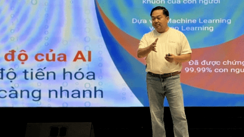 Ông Hoàng Nam Tiến: Không phải là công nhân, mà cả triệu người "tự tin rằng mình có học" sẽ bị AI thay thế nhanh nhất