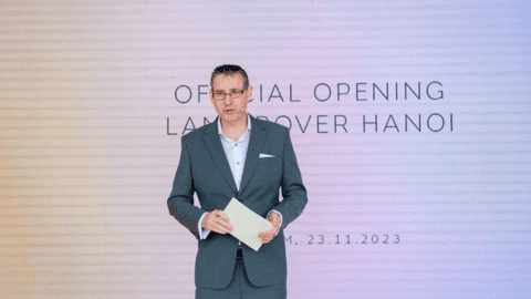 Sếp JLR châu Á - Thái Bình Dương: ‘Mở showroom kiểu mới đầu tiên thế giới ở Việt Nam là cơ hội lớn cho JLR’