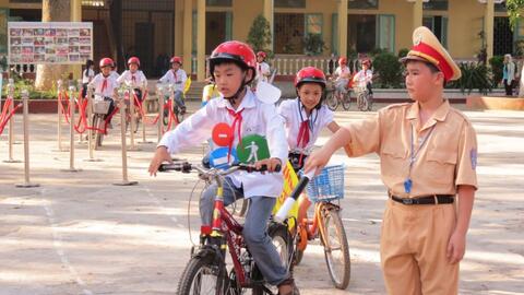 Tăng cường  bảo đảm trật tự, an toàn giao thông cho học sinh trong tình hình mới