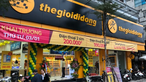 Đóng loạt cửa hàng, doanh thu Thế Giới Di Động sụt giảm sau khi vừa tăng trưởng mạnh trong tháng 10