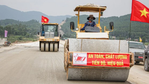 Khởi công hàng loạt dự án giao thông lớn