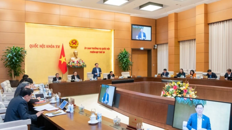 Hôm nay, Ủy ban Thường vụ Quốc hội họp để cho ý kiến về dự thảo Luật Các tổ chức tín dụng (sửa đổi) và Luật Đất đai (sửa đổi)