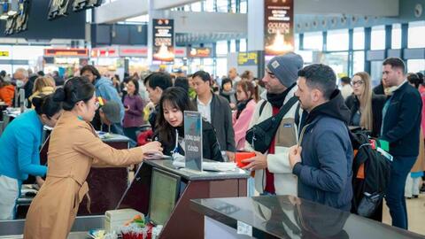 Hôm nay, sân bay quốc tế Nội Bài dự kiến đón 100.000 khách qua lại