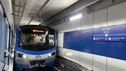 Tàu metro số 1 TPHCM chạy thử nghiệm liên tục trong dịp Tết Nguyên đán