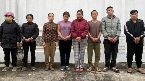 Bắt quả tang nhóm đối tượng 'khai xuân' xóc đĩa