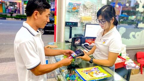 Kon Tum: Bức tranh tài chính số thay đổi hoàn toàn sau 2 năm triển khai thanh toán không tiền mặt