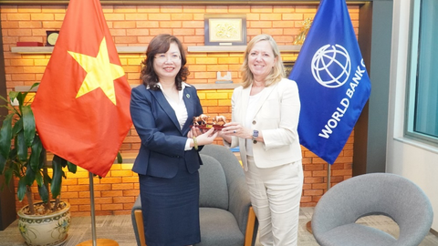 Chủ tịch Uỷ ban Chứng khoán Nhà nước làm việc với Giám đốc quốc gia của Ngân hàng thế giới
