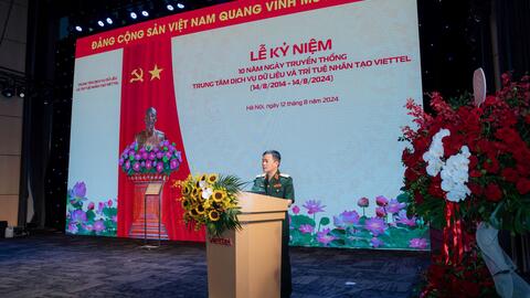Chủ tịch Viettel Tào Đức Thắng dùng ChatGPT để soạn bài phát biểu, muốn Viettel AI hướng tới mục tiêu mỗi người dân Việt Nam có 1 trợ lý ảo