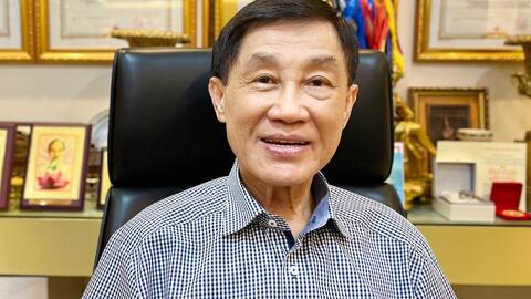 Tỷ phú Johnathan Hạnh Nguyễn công bố tổng số tiền từ thiện không có trong sao kê của MTTQ: “Chính tôi đếm nên yên tâm là không thiếu 1 tờ nào hết”