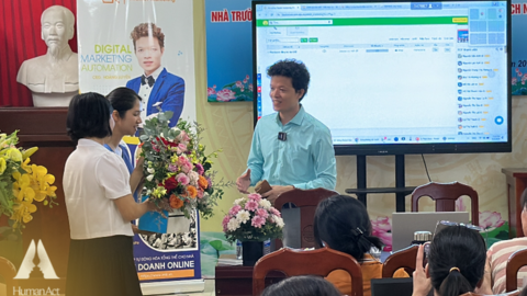 Tiếp cận giải pháp chuyển đổi số, kết nối giáo dục bằng công nghệ mới