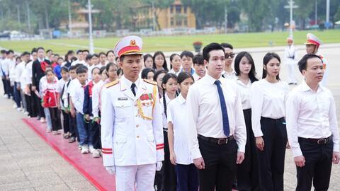 68 "Người con hiếu thảo" báo công dâng Bác