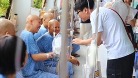 Vết sẹo dài ngày mưa và hành trình 3 năm giúp hàng trăm bệnh nhi ung thư được sưởi ấm