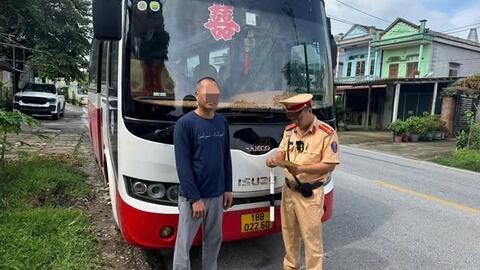Công an vào cuộc vụ xe khách chạy ngược chiều với tốc độ cao ở Tuyên Quang