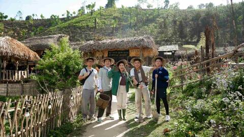 Homestay Bản Liền kín khách, fan Gia đình Haha đổ xô đặt phòng