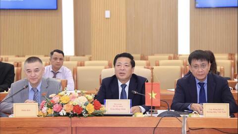 Bộ trưởng Bộ Xây dựng hội đàm cùng Trợ lý Tổng thống, Chủ tịch Hội đồng Biển Liên bang Nga