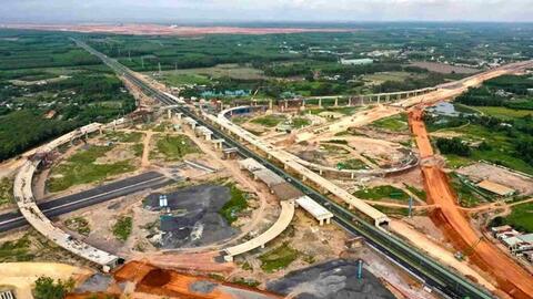 Chạy đua hoàn thiện hạ tầng kết nối sân bay Long Thành
