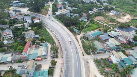 Tuyến đường 6 làn xe gần 500 tỉ đồng ở cửa ngõ Tây Bắc