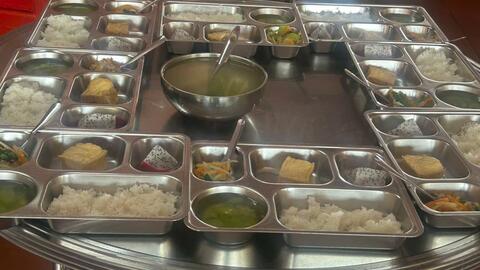 Phụ huynh phản ánh bữa ăn nghèo nàn tại Trường Tiểu học Quốc tế ở Đắk Lắk