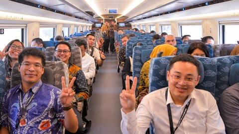 Những người lao động hạnh phúc ở Indonesia