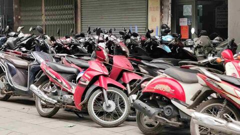 Hà Nội cần xử lý bãi xe trái phép quanh tuyến Cát Linh - Hà Đông