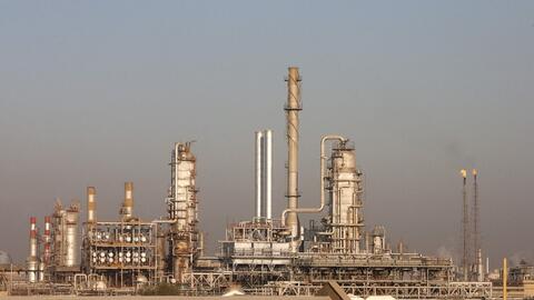 Hormuz thành trạm thu phí, Iran bỏ túi hàng trăm triệu USD