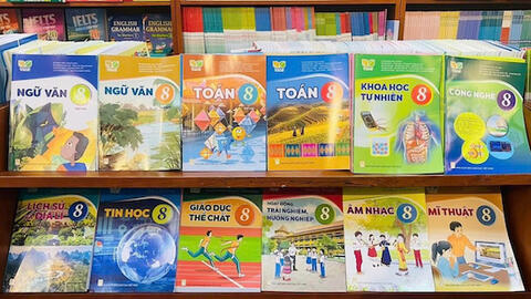 Bộ GDĐT đề xuất lộ trình miễn phí sách giáo khoa