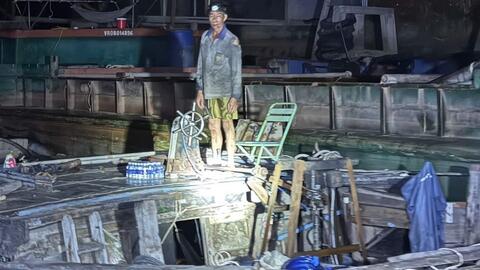 Công an Vĩnh Long xử lý 8 phương tiện tàng trữ cát trái phép