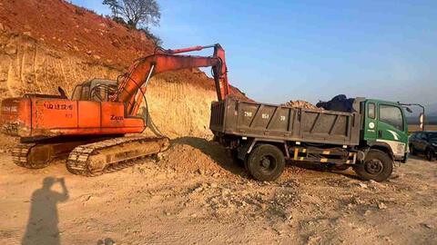 Điều tra dấu hiệu khai thác đất trái phép quy mô lớn tại Khánh Hòa