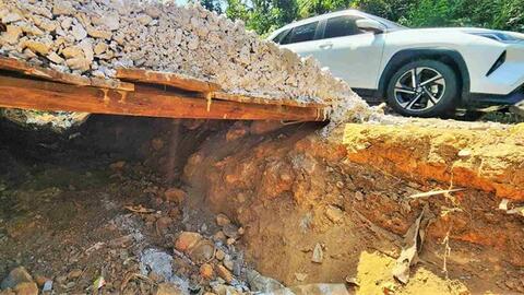 Phối hợp xử lý điểm đấu nối trái phép trên đèo Bảo Lộc