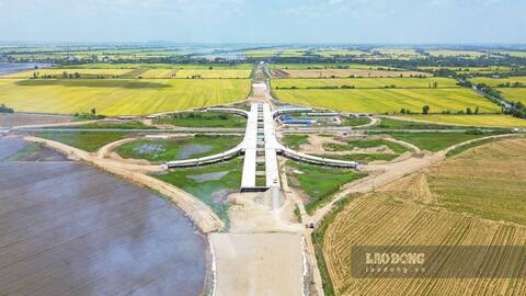 Cao tốc hơn 31.000 tỉ đồng qua Cần Thơ cần 7 triệu m3 cát