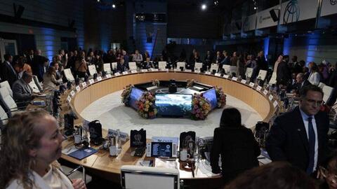 Venezuela nối lại quan hệ với WB, IMF