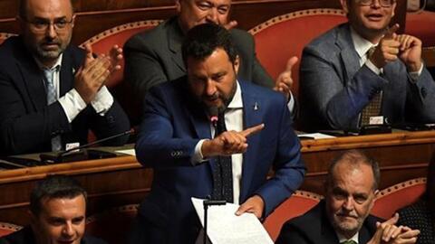 Phó Thủ tướng Italy kêu gọi quay lại nhập năng lượng Nga