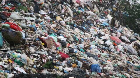 Báo động tình trạng ô nhiễm bên núi rác thải tồn đọng ở Thái Nguyên