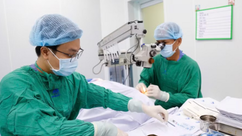 100 bệnh nhân ở TPHCM được thay thủy tinh thể miễn phí