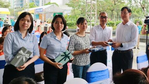 Công nhân, lao động được khám bệnh, mua hàng giảm giá