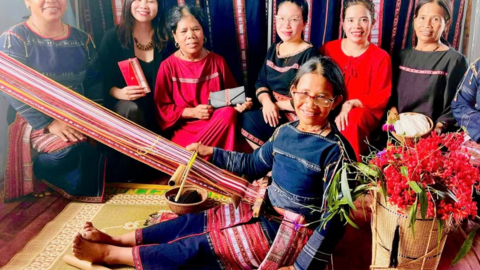 Giữ hồn thổ cẩm Bahnar
