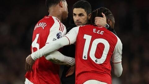 Arsenal và quyền tự quyết ngôi vô địch Premier League