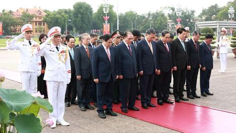 Lãnh đạo Đảng, Nhà nước vào Lăng viếng Chủ tịch Hồ Chí Minh dịp 19.5