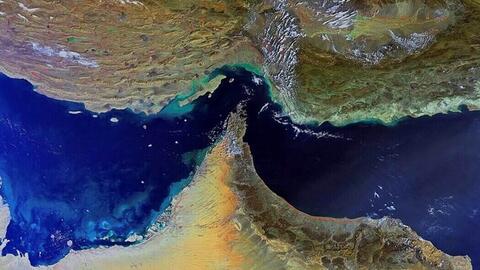 Iran lập cơ quan mới quản lý eo biển Hormuz, tàu qua lại có thể tiếp tục phải trả phí